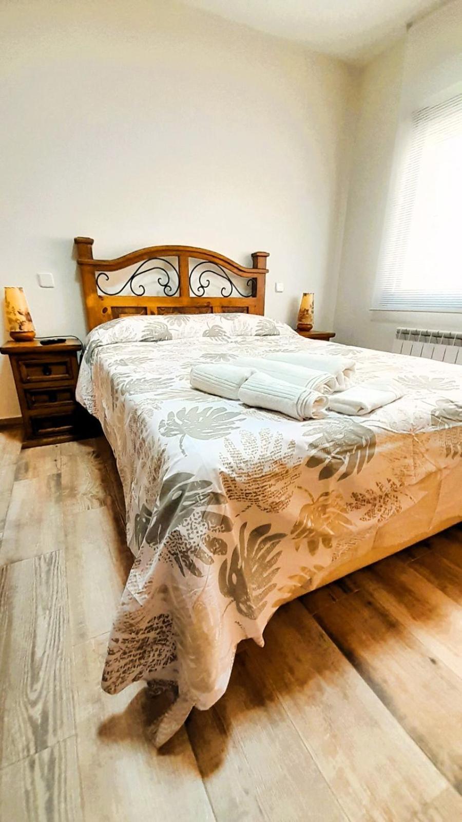 Ferienwohnung La Casona Serranillos Exterior foto